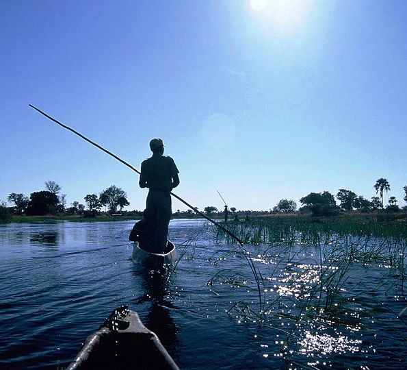 Mokoro_on_the_Okavango_Delta